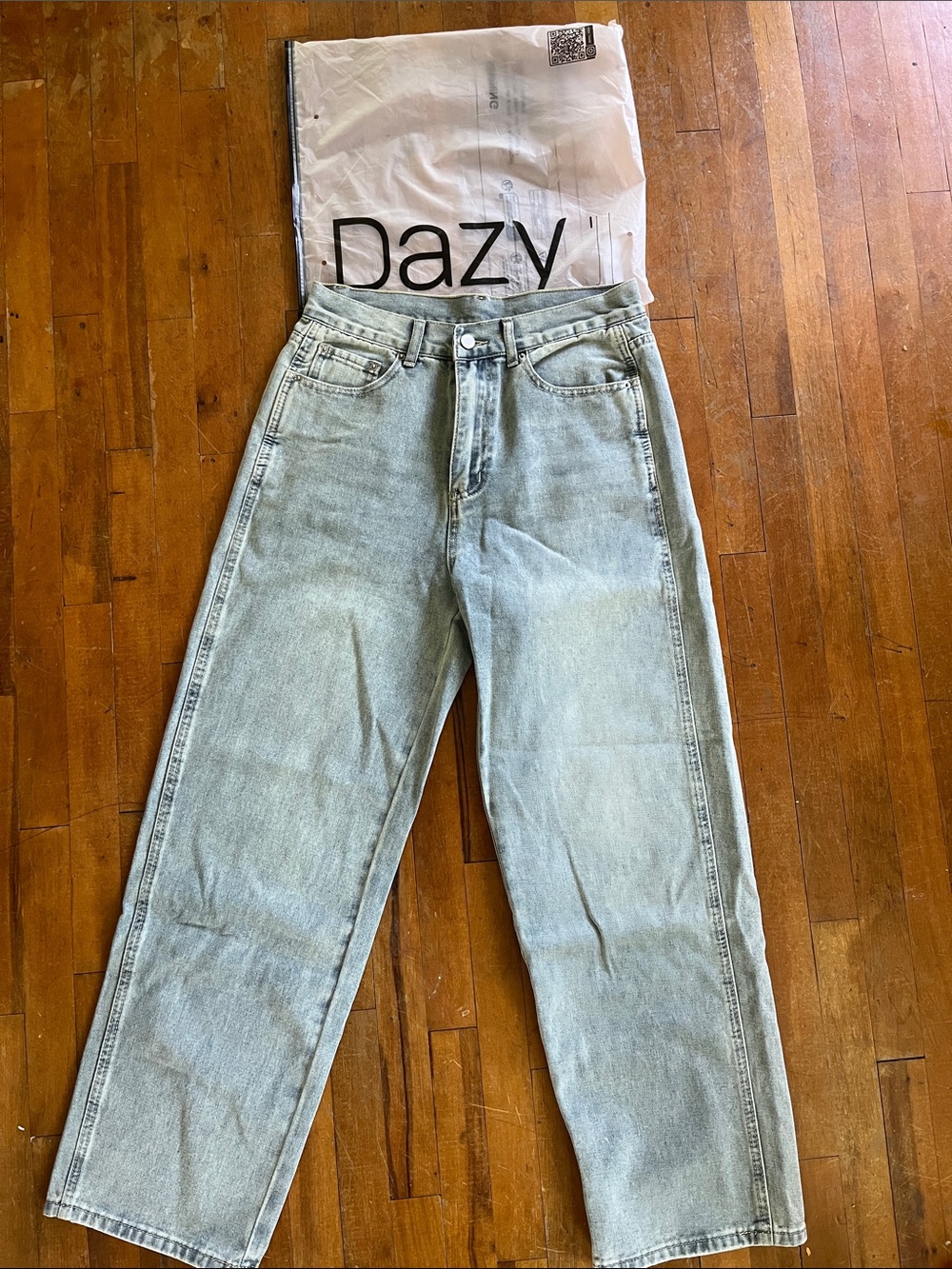 Men’s Dazy-Light Wash Blue Straight-Leg Jeans